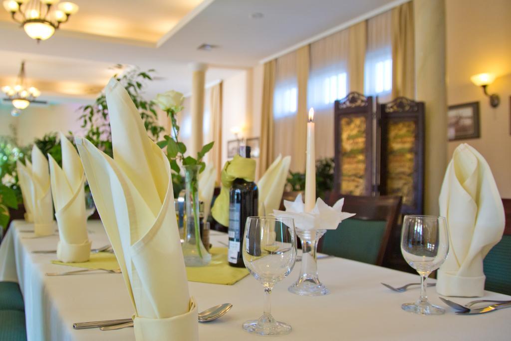 Hotel Kameralny Kielce Extérieur photo